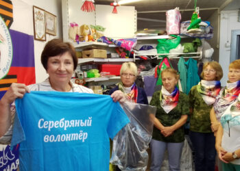 Волонтерам из Садового вручили футболки