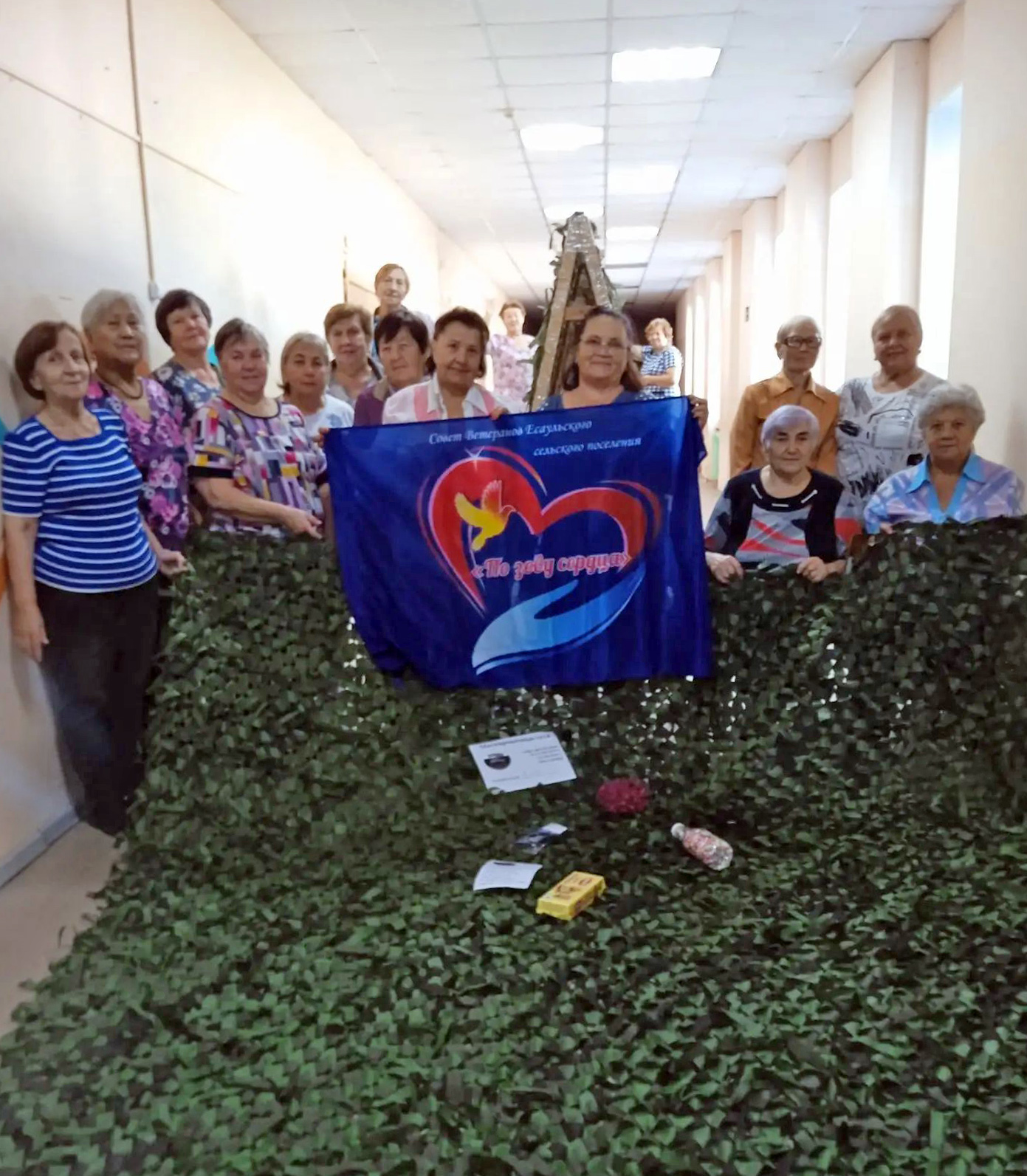 "Серебряные" волонтеры Есаульского принимали гостей и подарки
