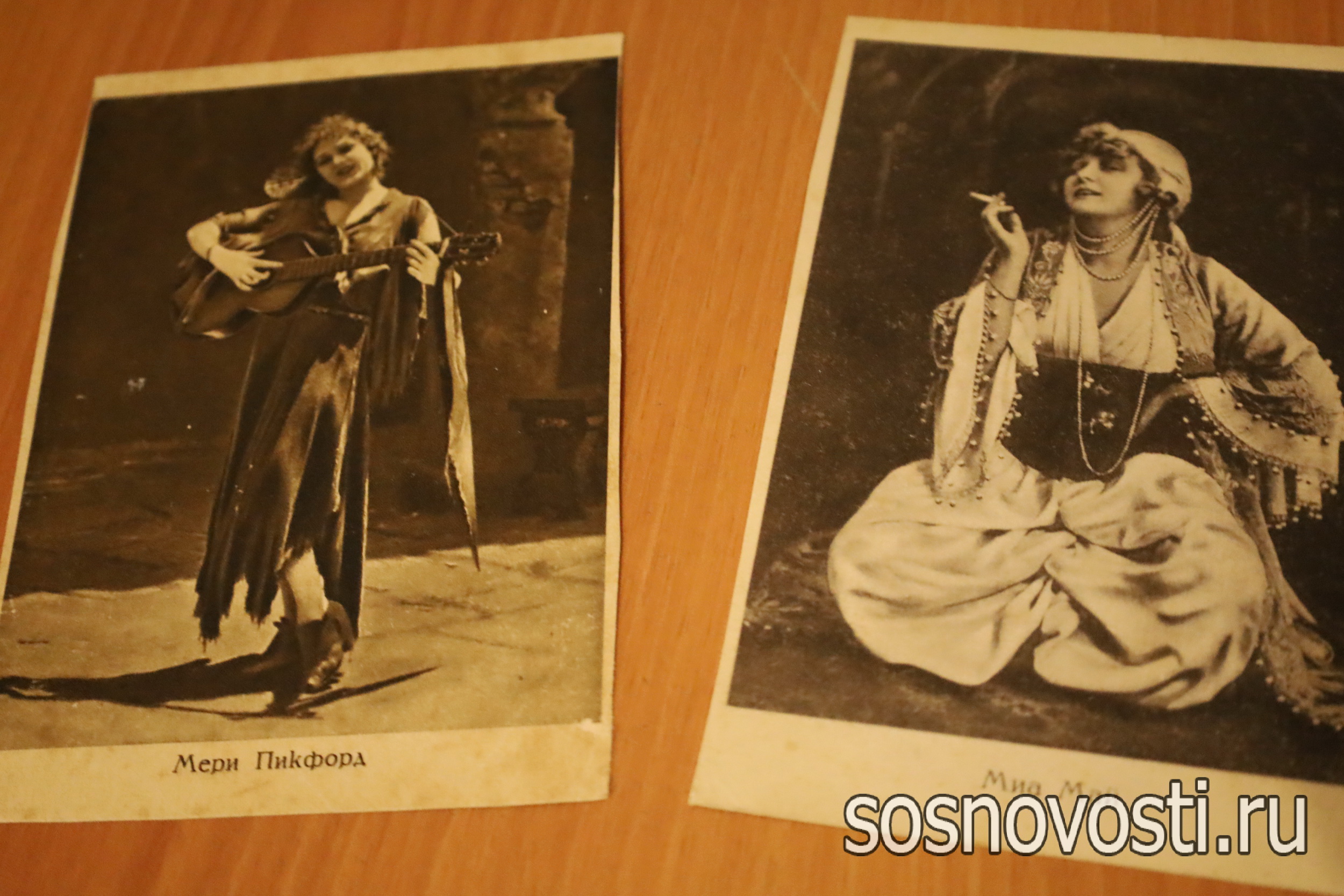 Жительница Долгодеревенского хранит коллекцию фотографий артистов прошлого века