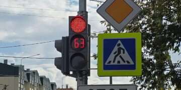 «Добавьте зеленого!»: водители просят отрегулировать новый светофор