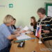 Гвоздика и пирожное: почетный житель Сосновского района рассказала о своем первом голосовании