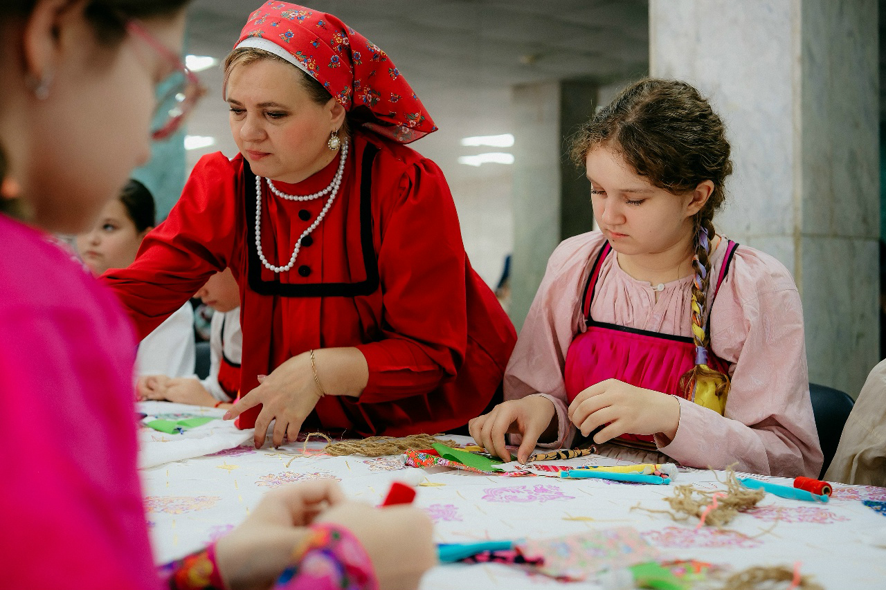 Народный праздник «Вейся, капустка!» в Рощино объединил больше 200 участников