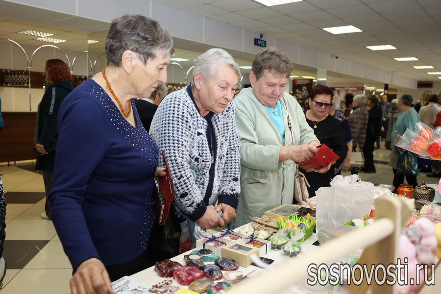 Золотой возраст мудрости: в Сосновском округе отметили День пожилого человека