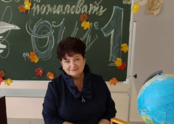 Полвека в мире детства: педагог с 50-летним стажем рассказала о своём пути в профессии