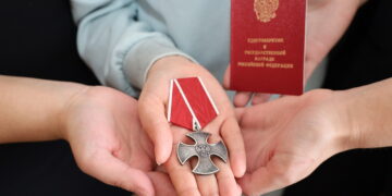 Как мошенники обманывают членов семей участников СВО