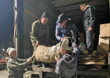 Из Томинского ушел очередной гумконвой