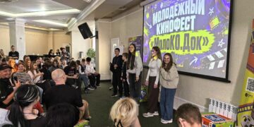 Команда Полетаевской школы приняла участие в образовательном интенсиве от кинофеста «МолоКО.Док»